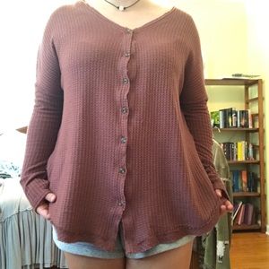 A mauve pink thermal
